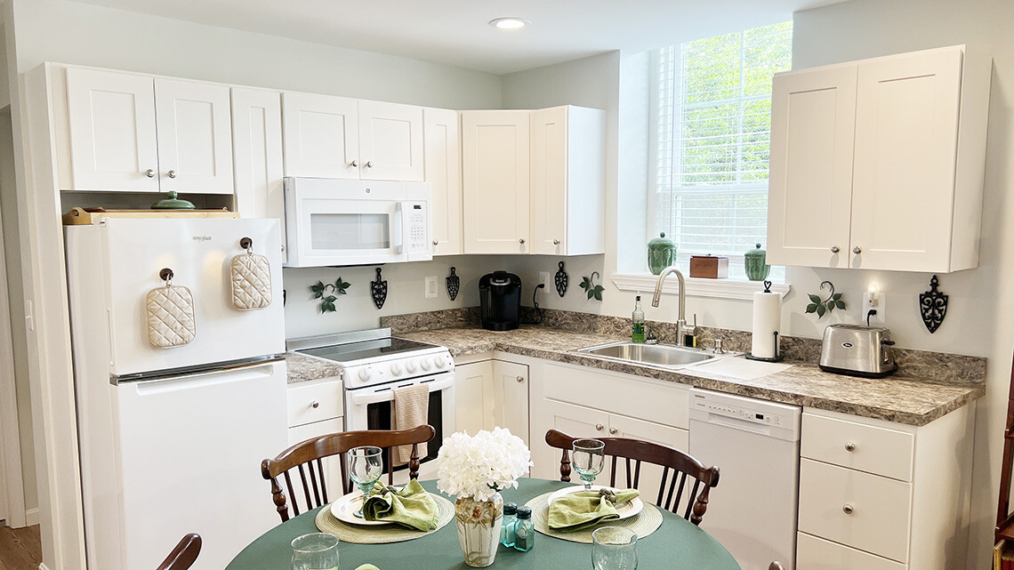 ApartmentKitchen web