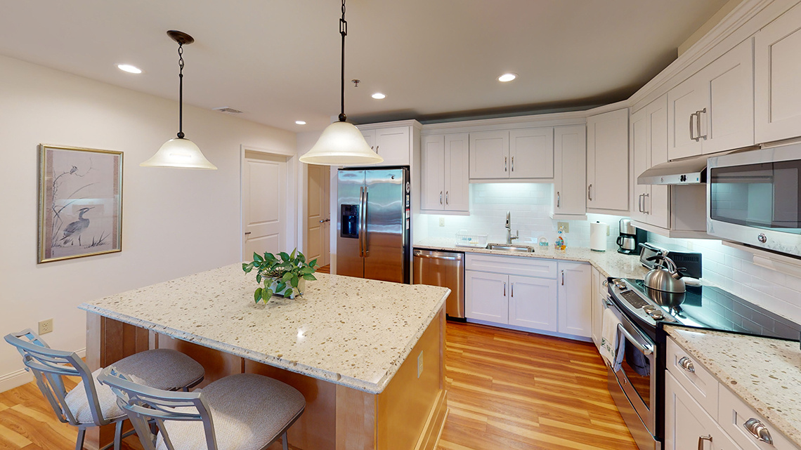 Angelica-Northwood-Gardens-at-Kirkland-Village-Kitchen-1