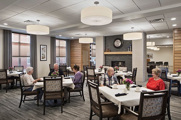 Inglenook at Presbyterian Village_Int Dining 2 w People_Copyright Andrew Rugge Courtesy Perkins Eastman