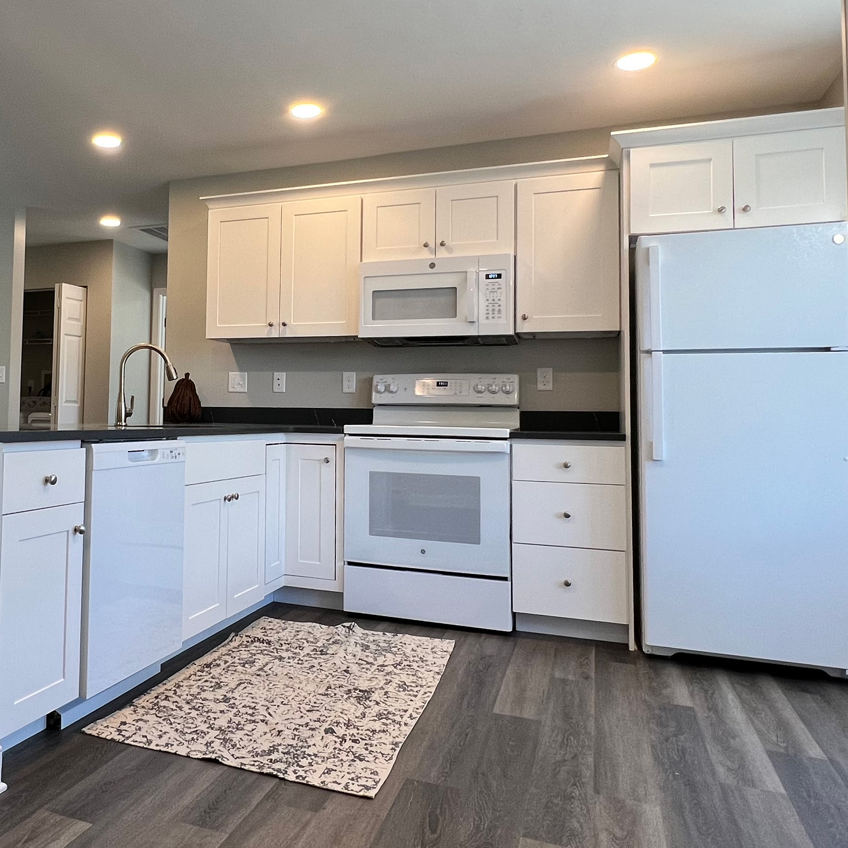 Cottage_New_Kitchen_Heritage_QV