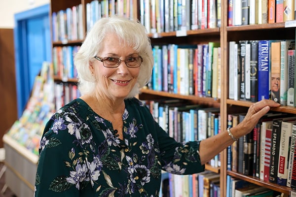 Lady_Library