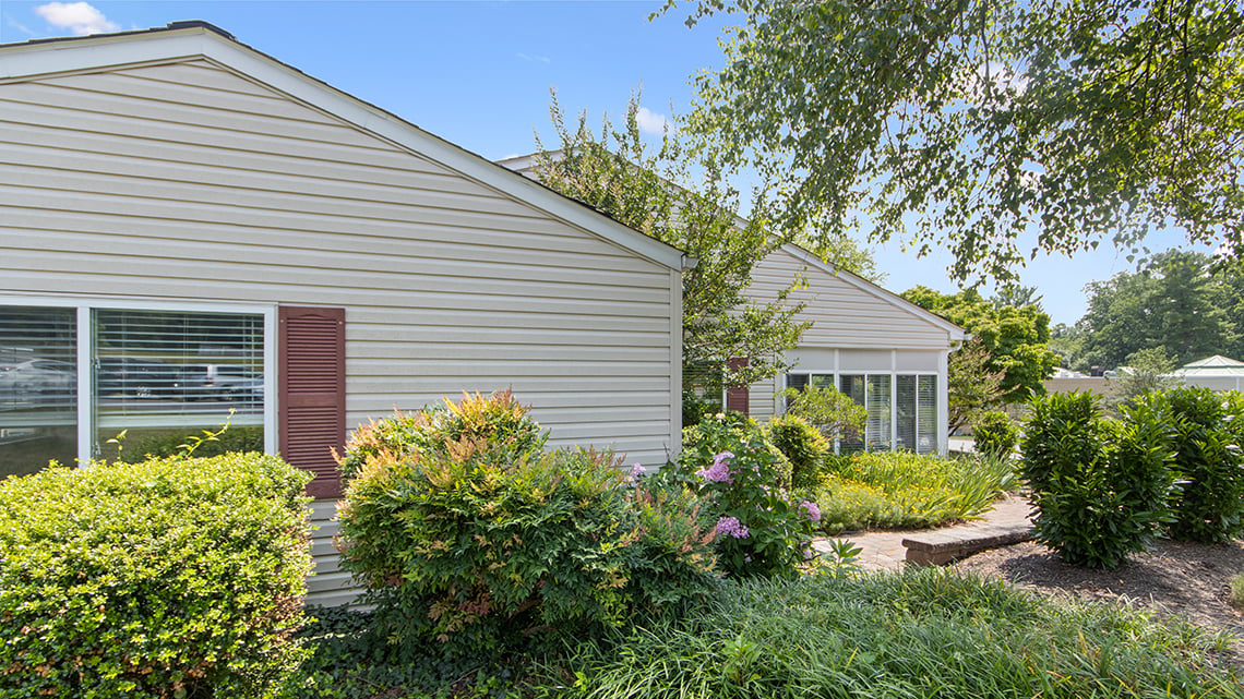 Exterior_Glen_Meadows_Large_PatioHome_9252