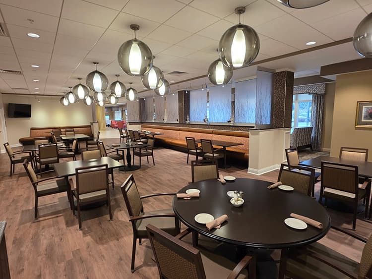 Senior Living Dining at Ware Presbyterian Village