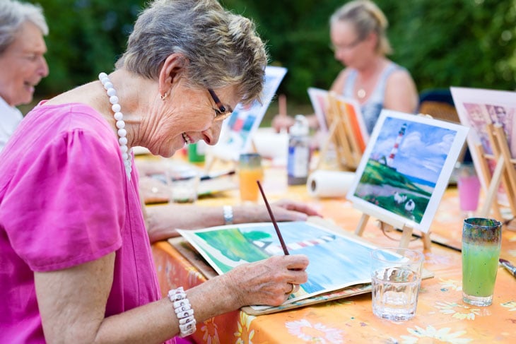 senior-woman-painting-hobby