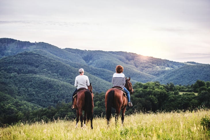 seniors-horseback-riding