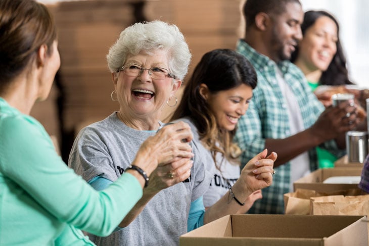 volunteering-at-senior-living-communities